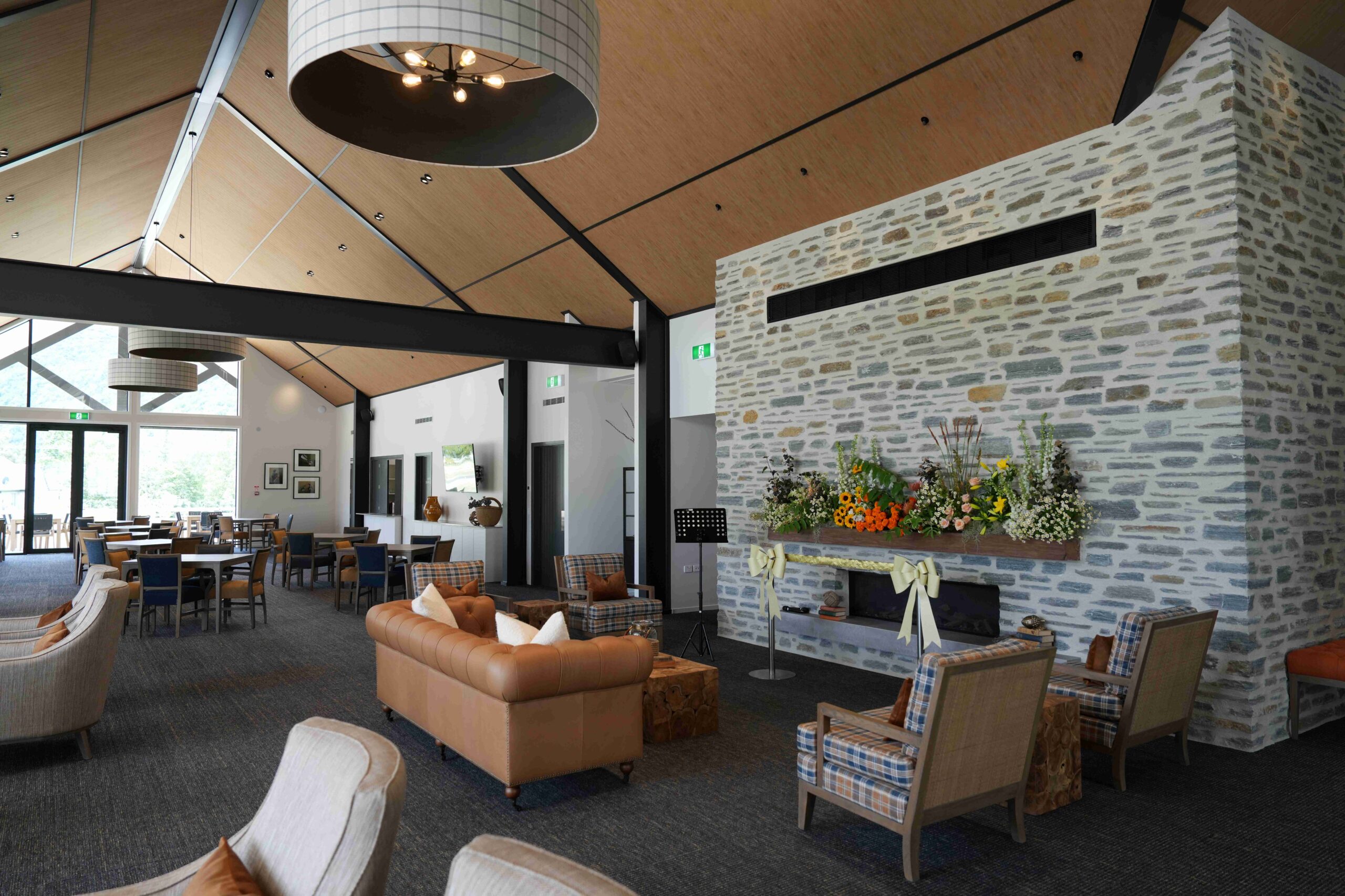Lounge & Dining (resized)